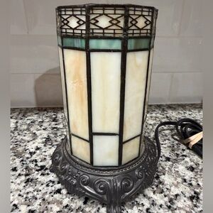Vintage Tiffany-Style Stained Glass Table lamp